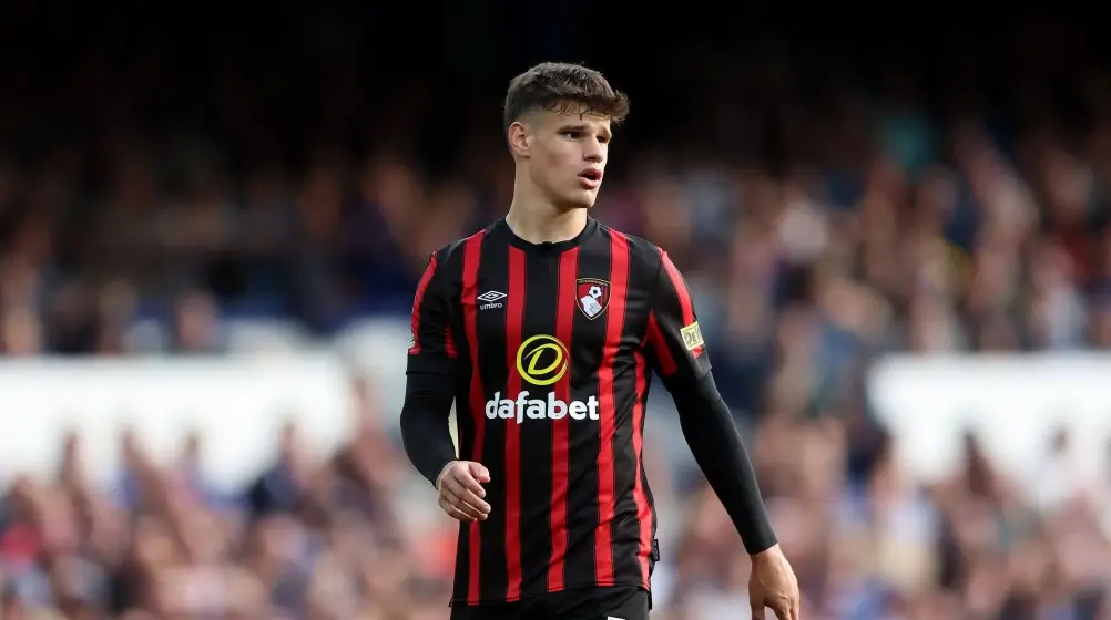 Top 5 left-backs under 23